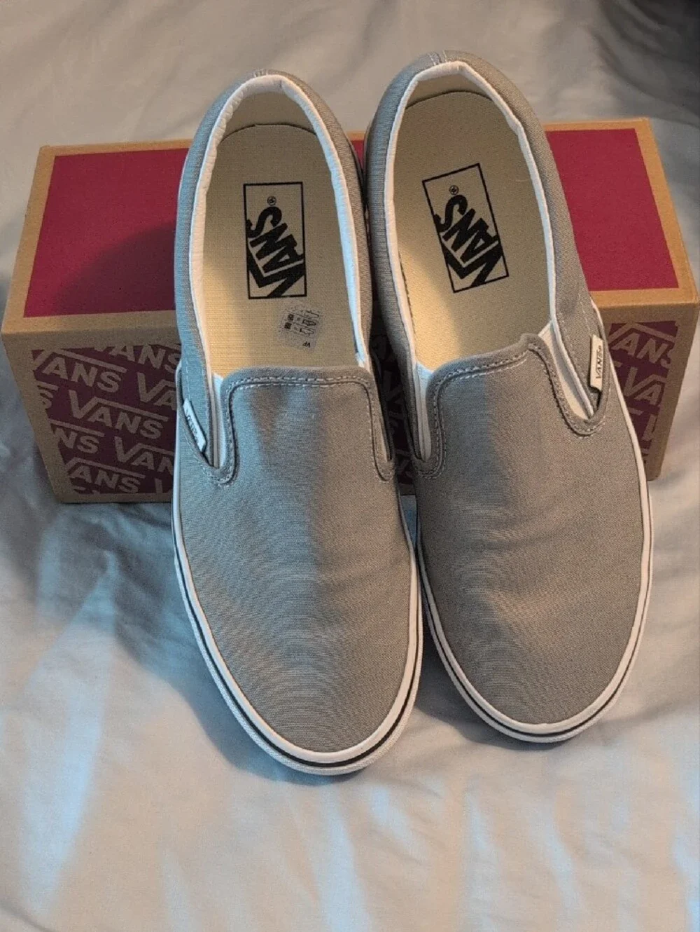 Vans Classic Slip-On in Drizzle/True White